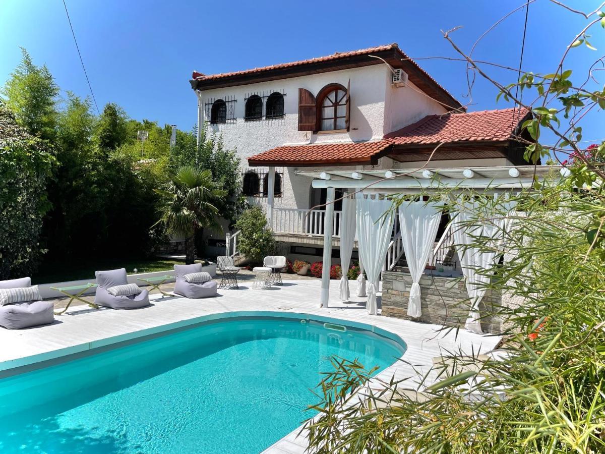 Byblos Mare-The Exclusive Beach Front Villa Скала-Сотирос Экстерьер фото
