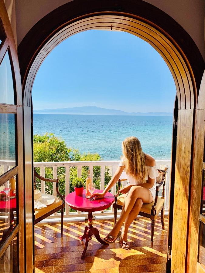 Byblos Mare-The Exclusive Beach Front Villa Скала-Сотирос Экстерьер фото